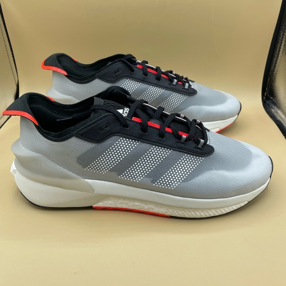 adidas Avryn Gray Solar Red Men’s Running Athletic Sneakers brand New No Box - Picture 3 of 9
